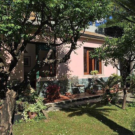 Casa Tra Il Verde E Il Blu Генуа Екстериор снимка