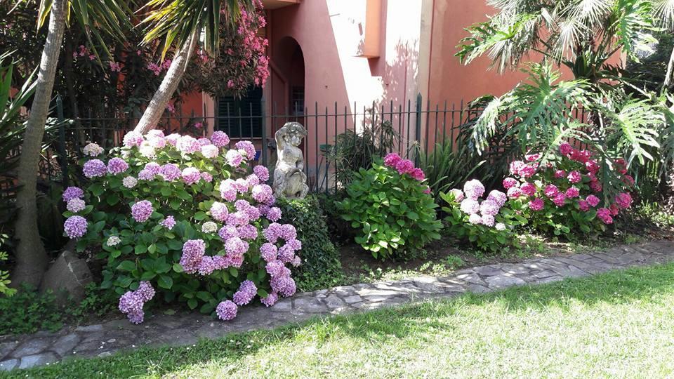 Casa Tra Il Verde E Il Blu Генуа Екстериор снимка
